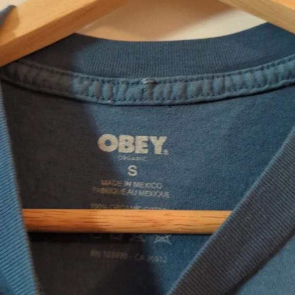 OBEY graphic shirt - Picture 3 of 3